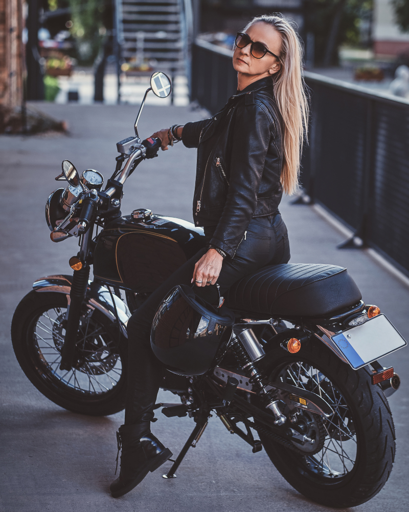 WOMEN'S