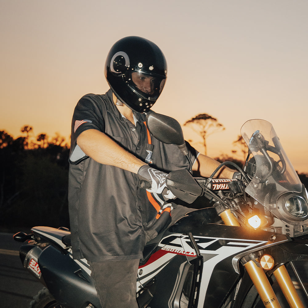 D.O.T. & ECE Daytona Retro Full Face Motorcycle Helmet: Vintage Style for Men, Women, & Youth - Hi-Gloss Black w/ Chrome Accents