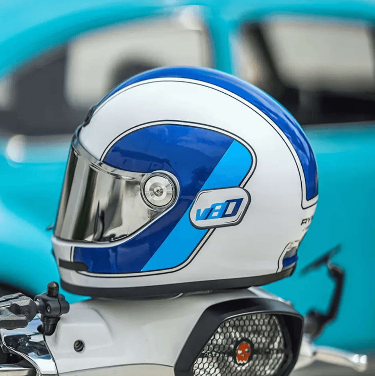 V80 Full Face Motorcycle Helmet